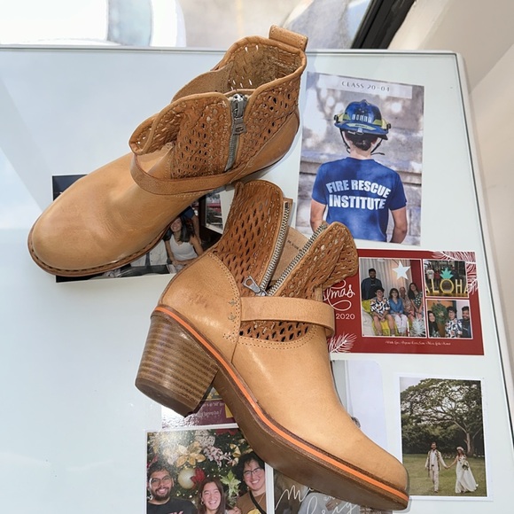 Rag & Bone Leather Bootie NWOT - Picture 9 of 12